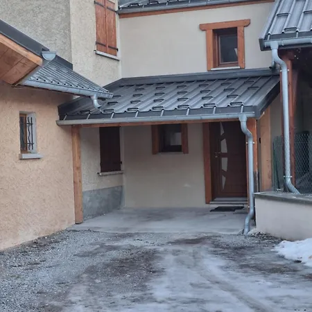 Maison + Jardin Vue Sur Les Montagnes * Barcelonnette